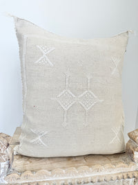 Cactus Silk Square Cover - Sq277