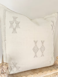 Cactus Silk Square Cover - Sq220