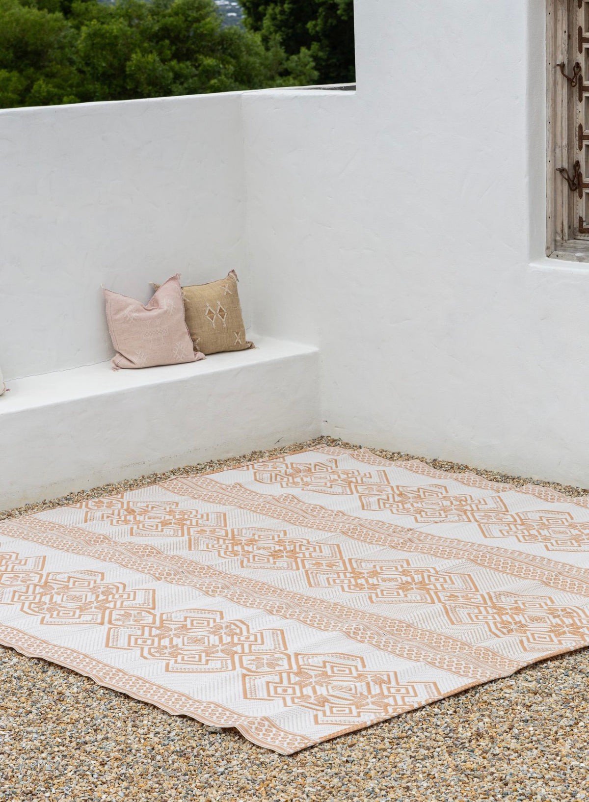 Recycled Outdoor Mat 13 Lorenzo Star ~ Med ~ 1.8 x 2.8