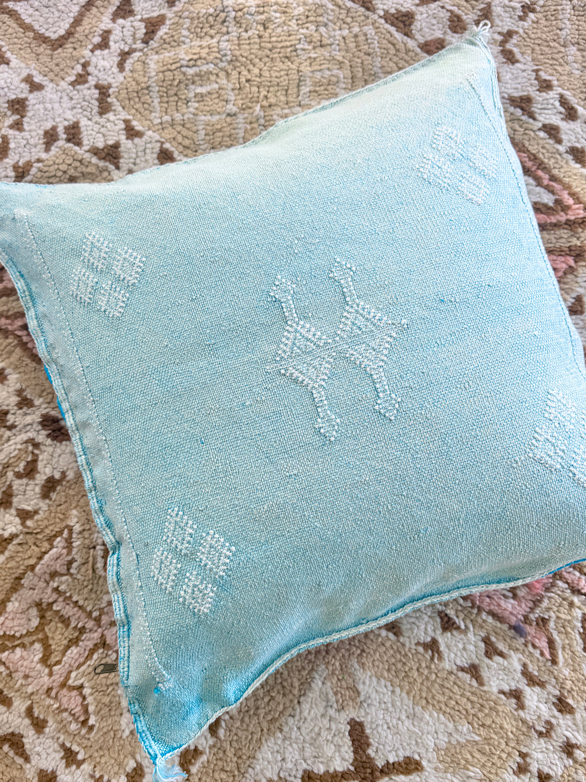 Cactus Silk Square Cover - Sq449