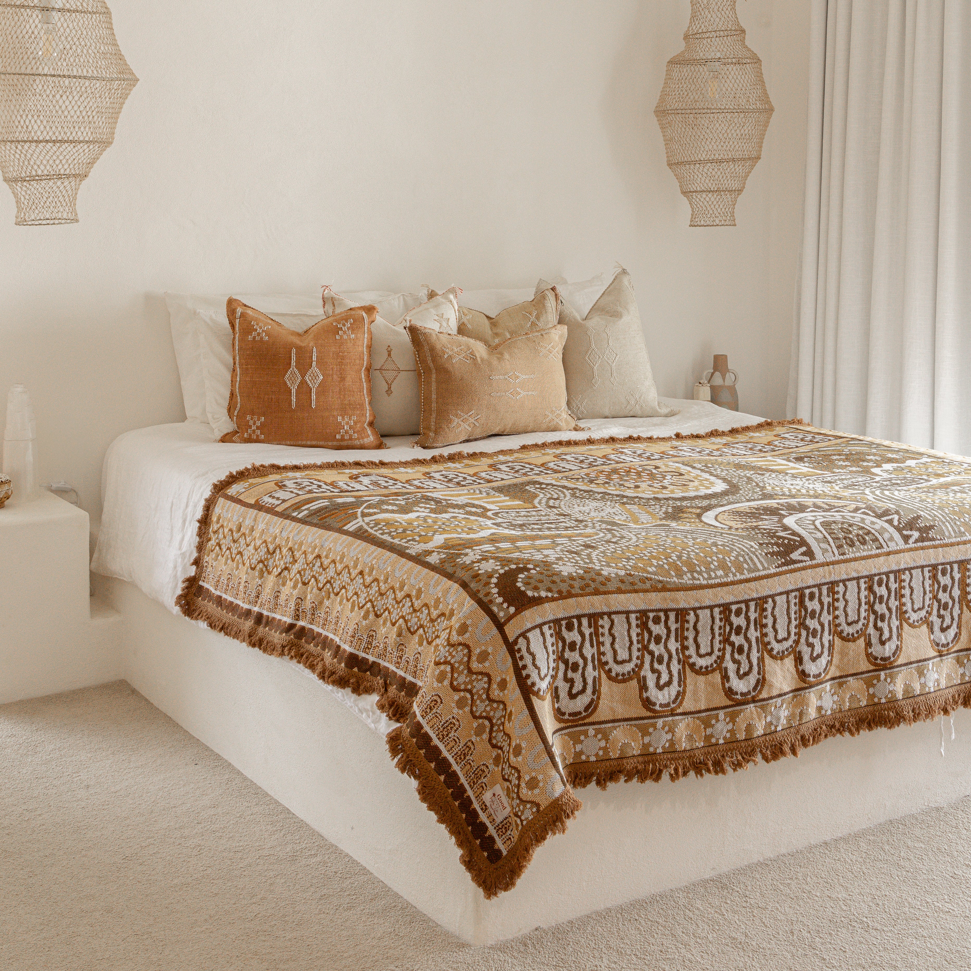 Indigenous Throw Alkira Brown By Taylor - Lee – White Pick it Fence