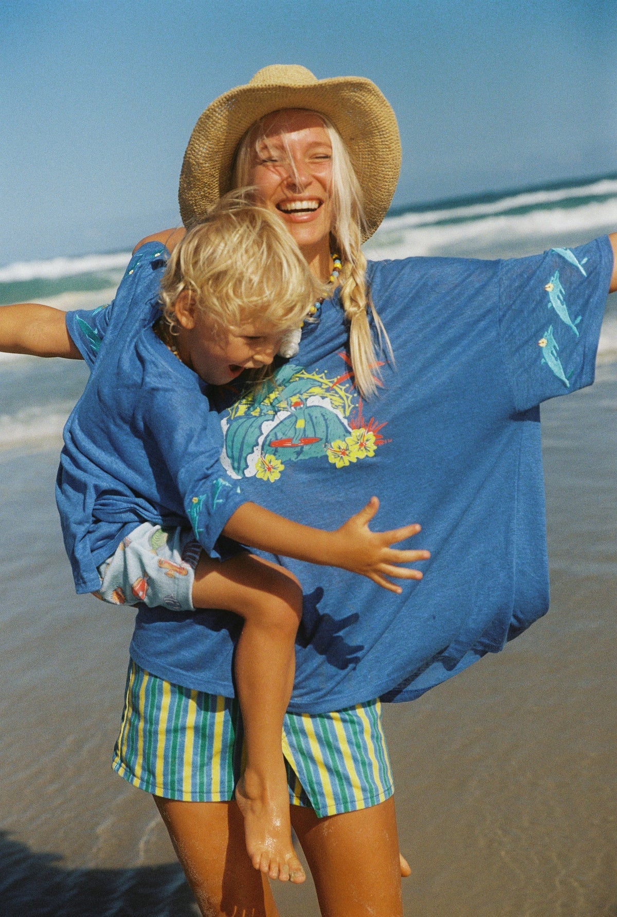 Home Surf Tee Spicy Dogung