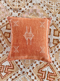 Cactus Silk Square Cover - Sq472