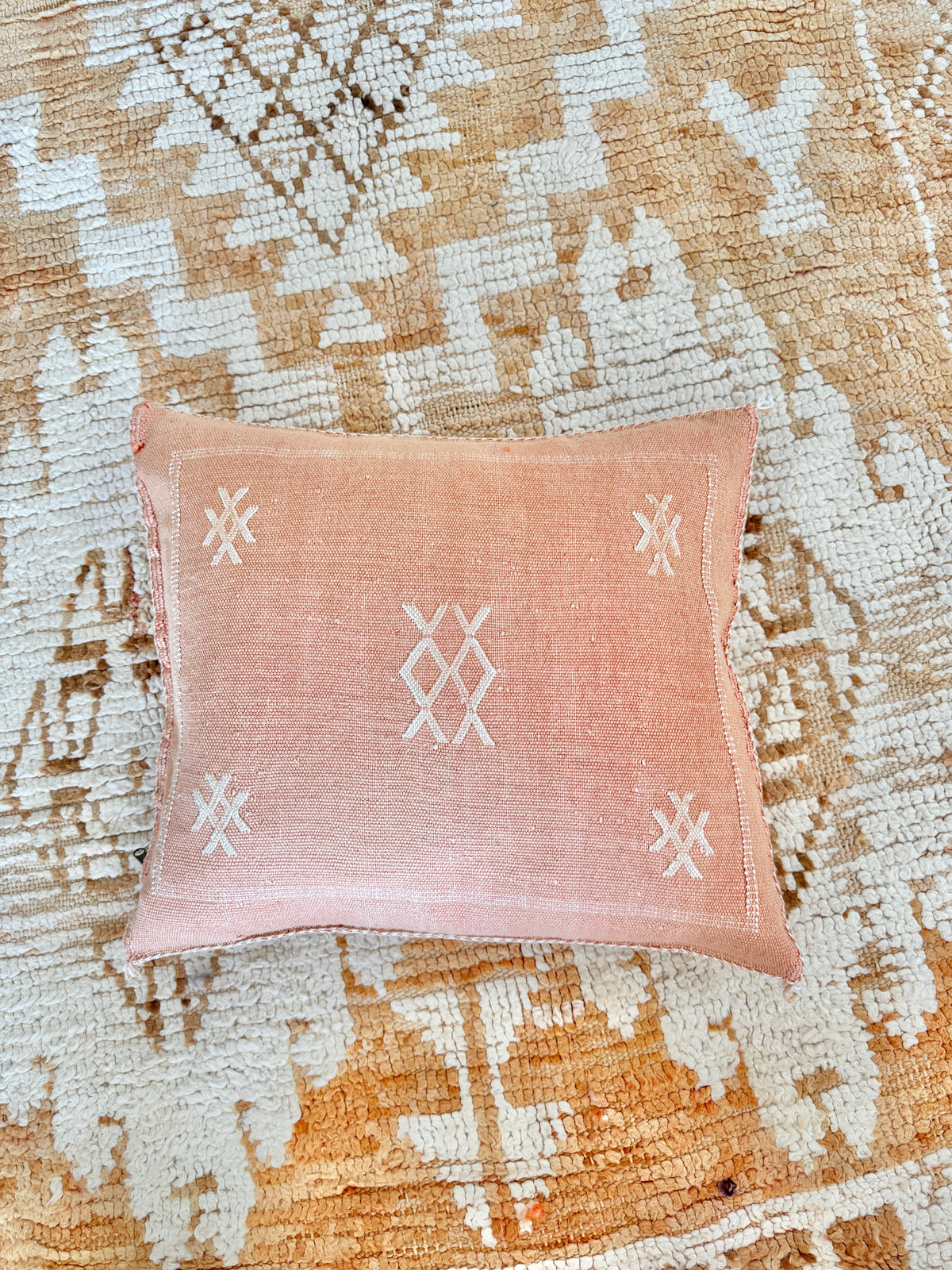 Cactus Silk Square Cover - Sq317