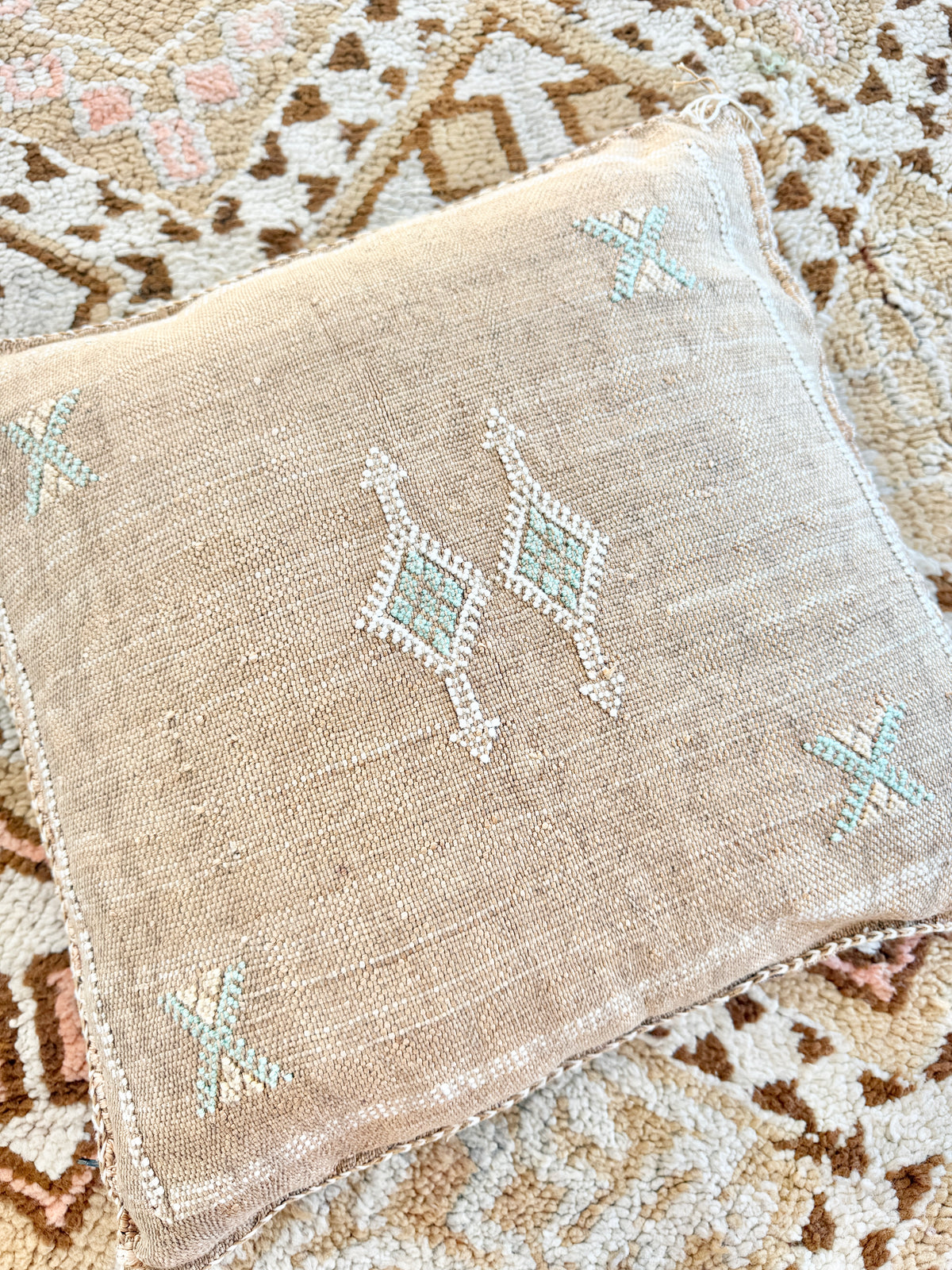 Cactus Silk Square Cover - Sq403