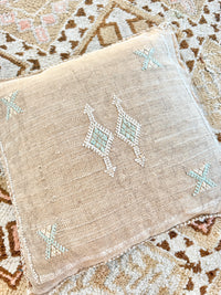 Cactus Silk Square Cover - Sq403