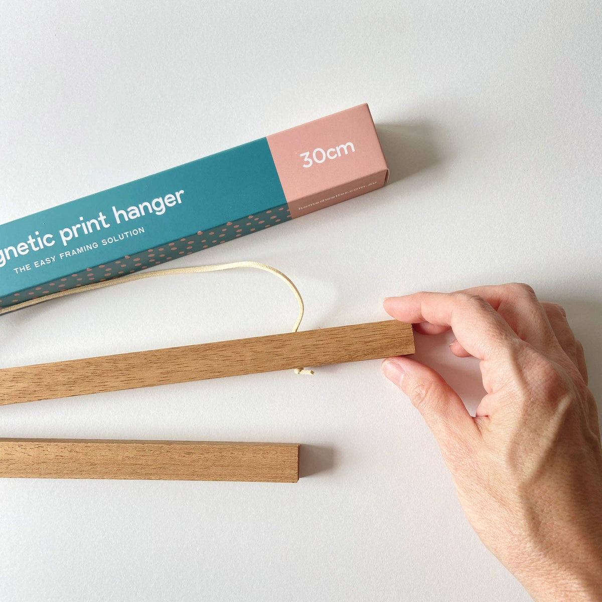 Magnetic Print Hanger Frame 30cm