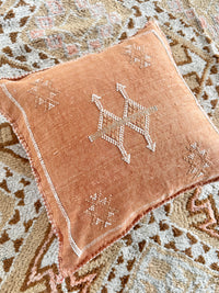 Cactus Silk Square Cover - Sq467