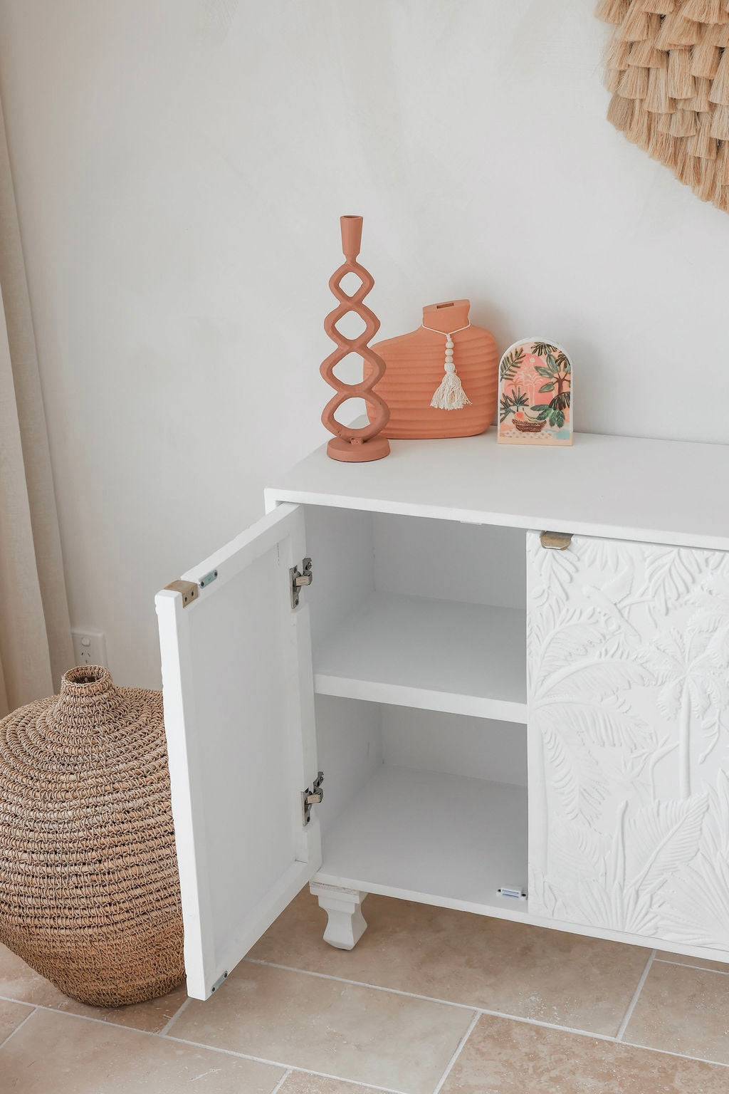 Sideboard large Carved Les Palmas  - Milk White