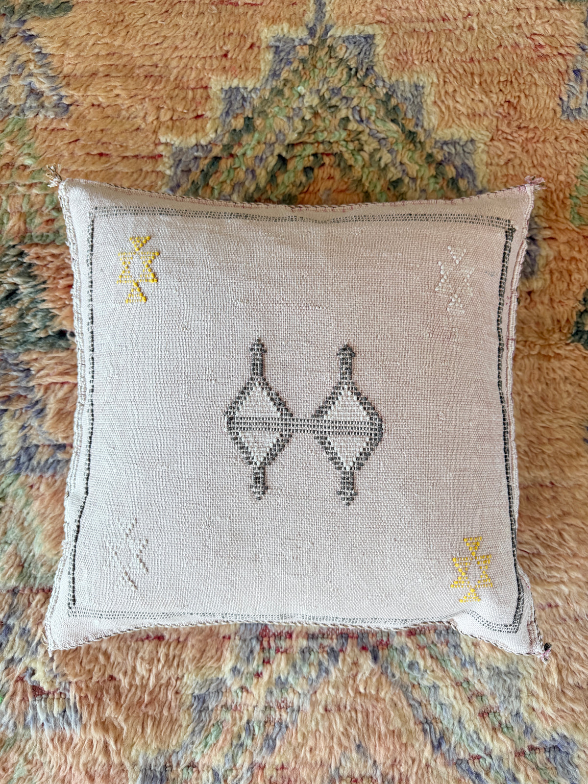 Cactus Silk Square Cover - Sq337