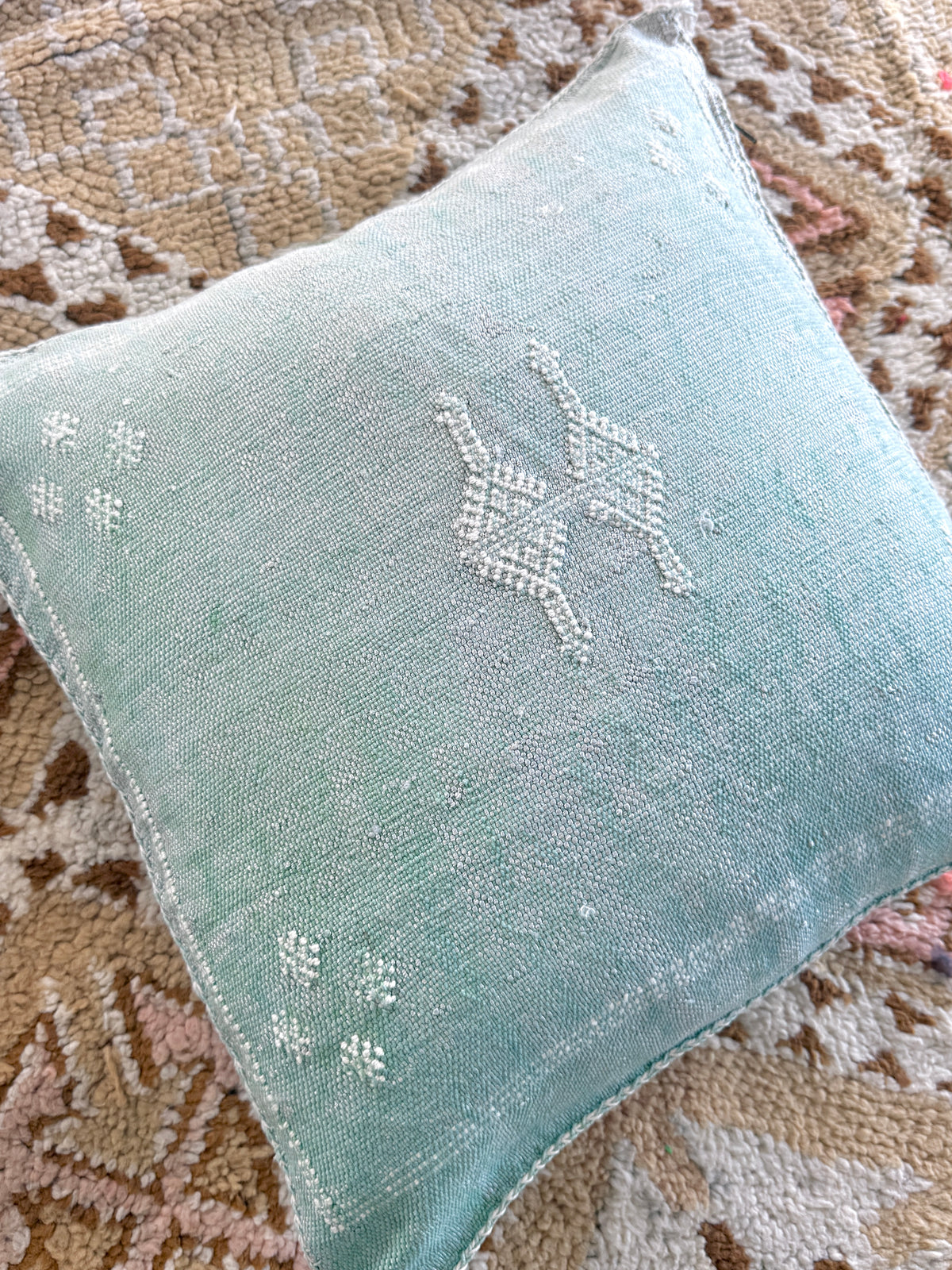 Cactus Silk Square Cover - Sq456