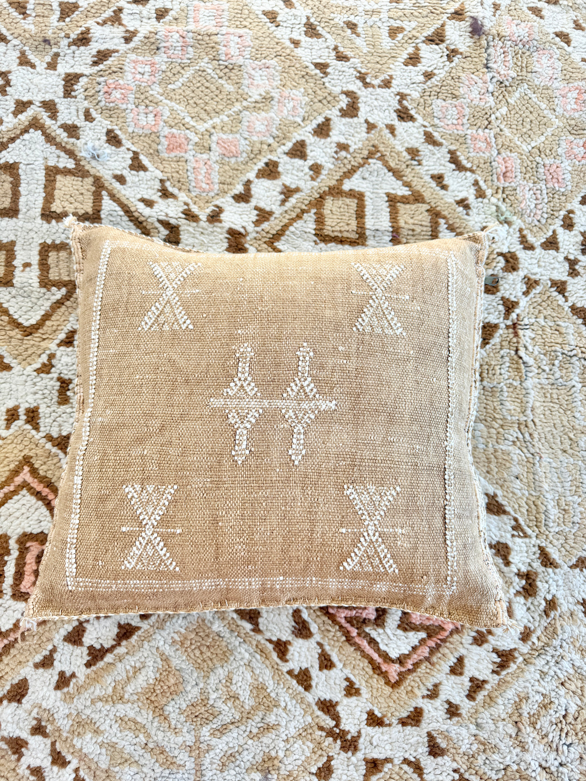 Cactus Silk Square Cover - Sq405