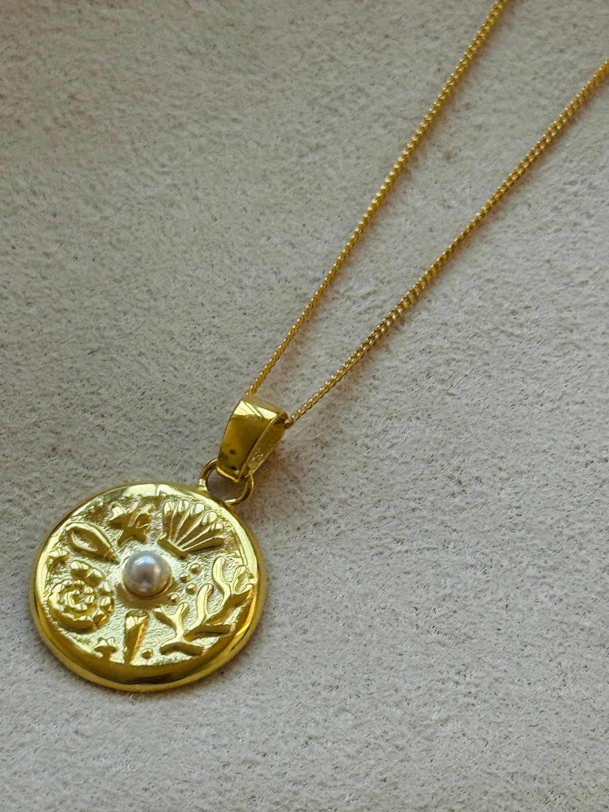 Ocean chaser necklace