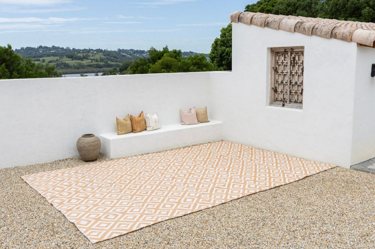 Recycled Outdoor Mat 27 Ziggy ~ Large 2.8 x 2.8