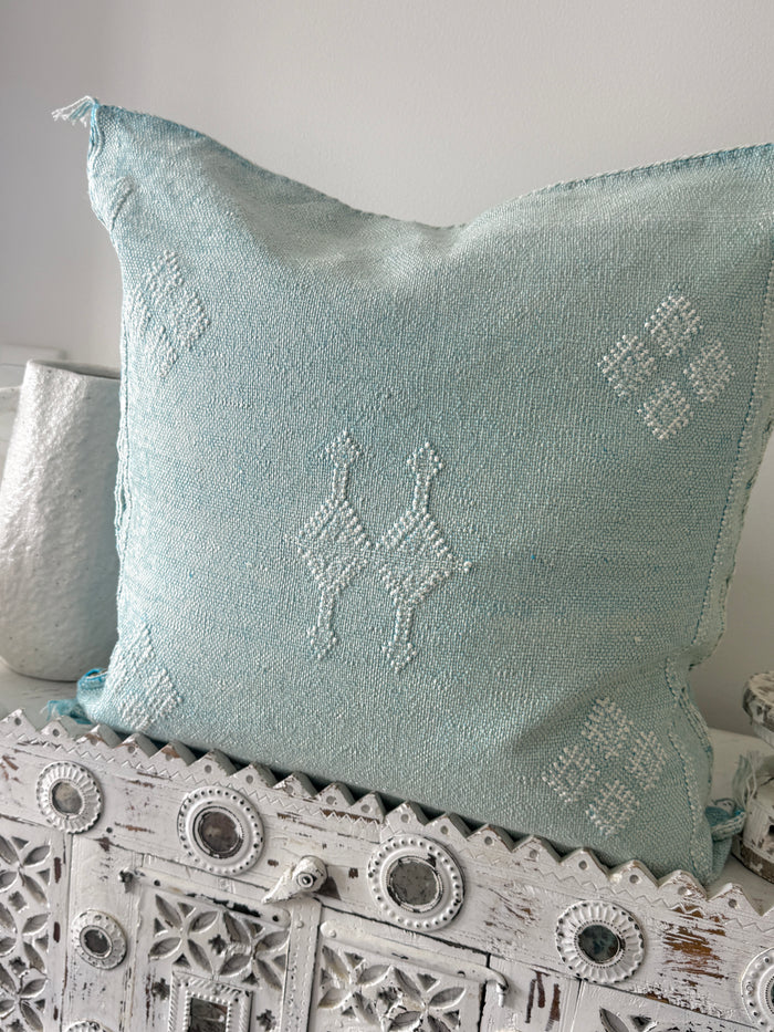 Cactus Silk Square Cover - Sq449