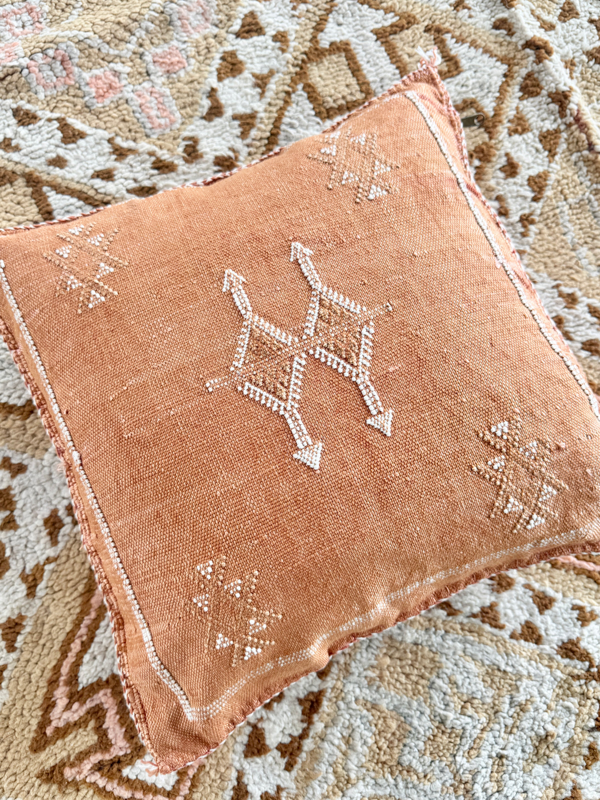 Cactus Silk Square Cover - Sq469