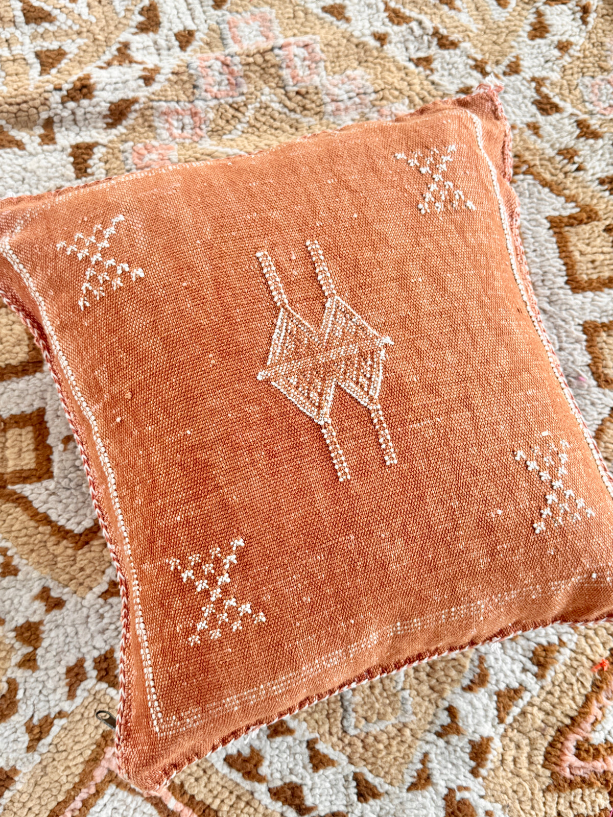 Cactus Silk Square Cover - Sq472