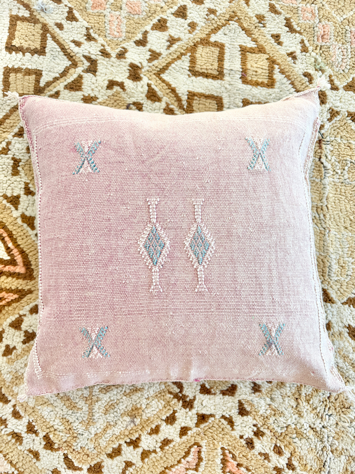 Cactus Silk Square Cover - Sq406