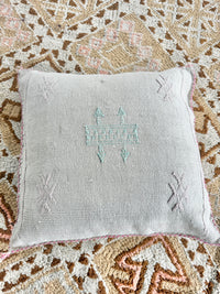 Cactus Silk Square Cover - Sq417