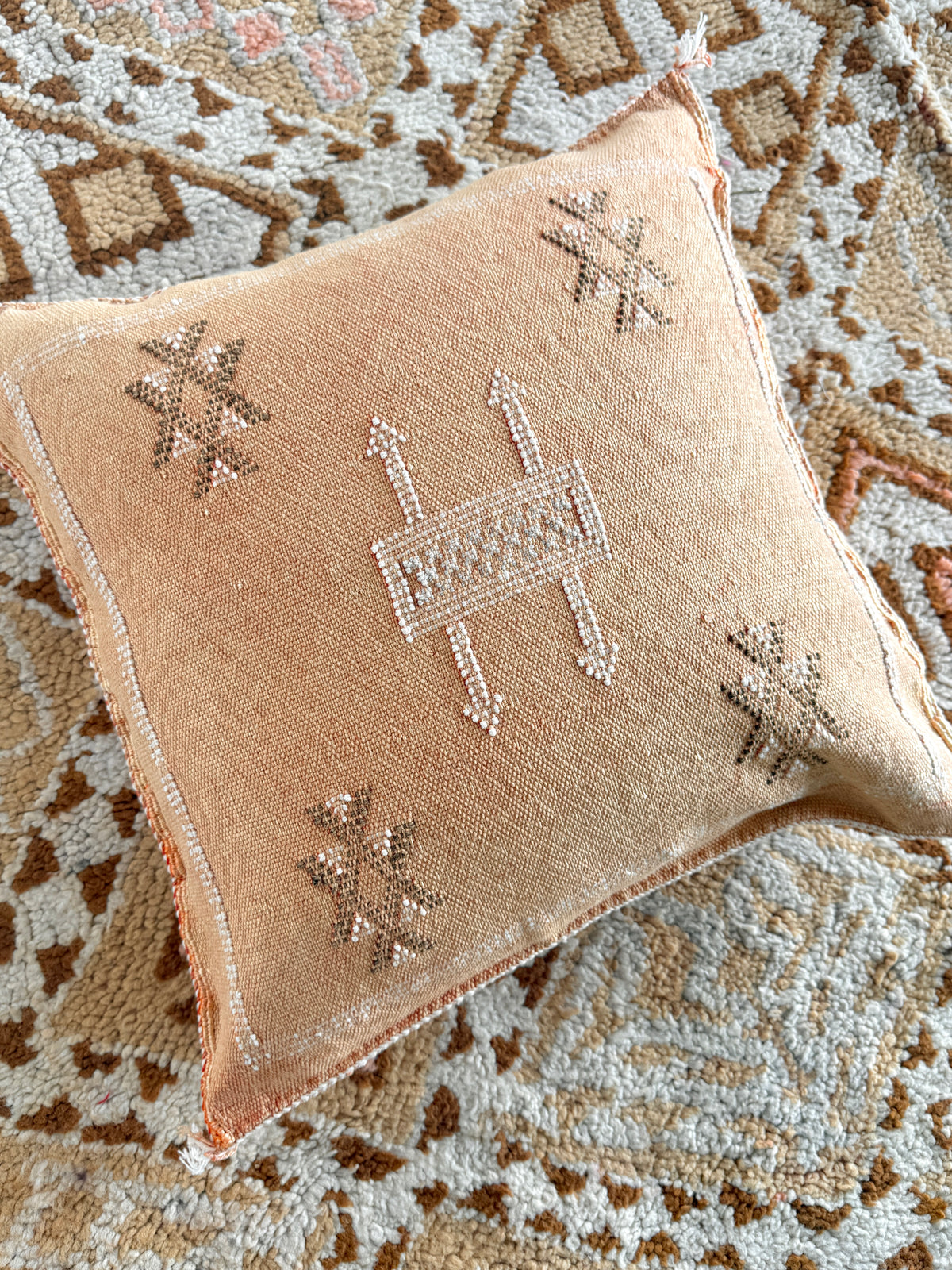 Cactus Silk Square Cover - Sq432