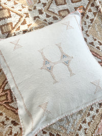 Cactus Silk Square Cover - Sq447