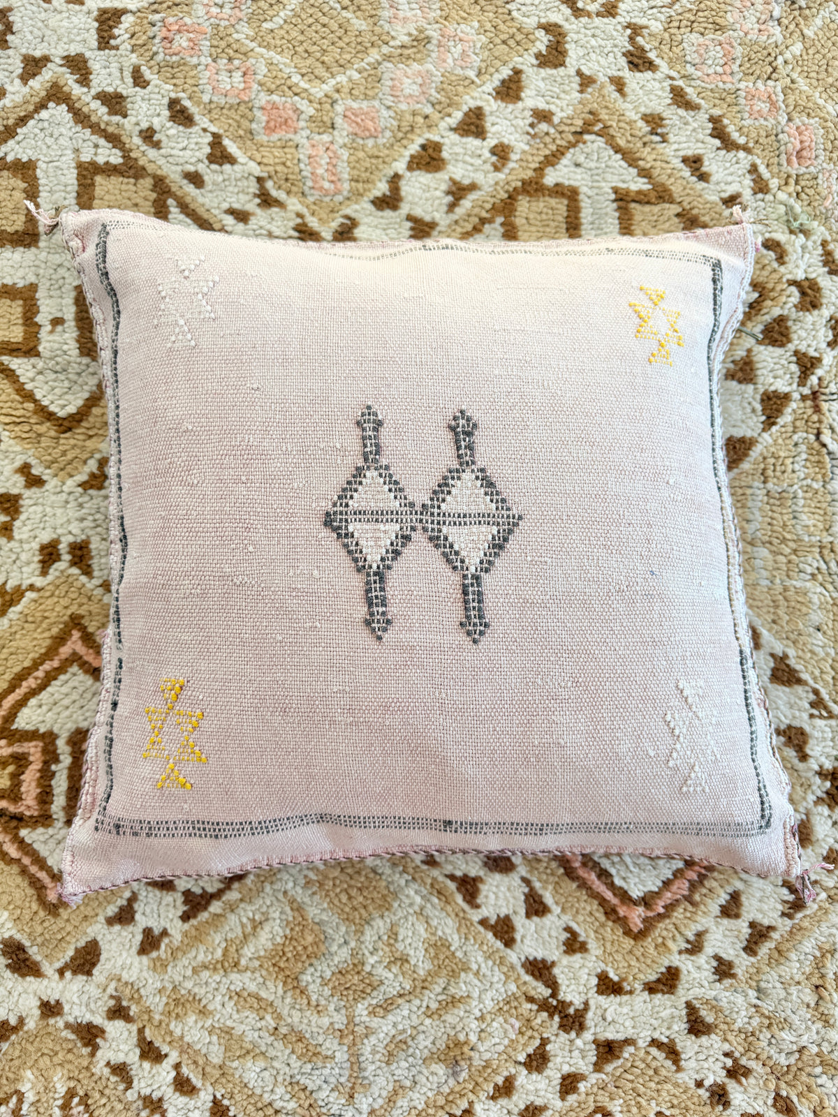 Cactus Silk Square Cover - Sq409
