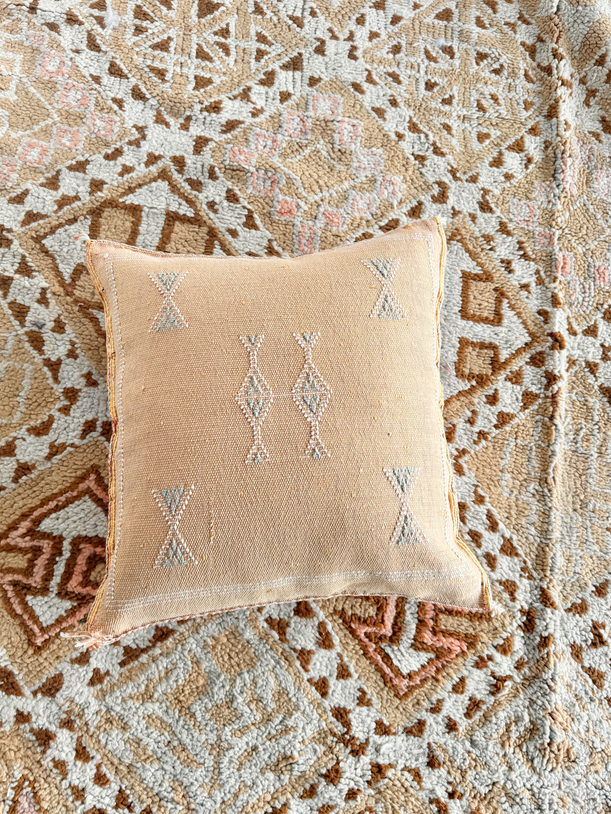 Cactus Silk Square Cover - Sq435