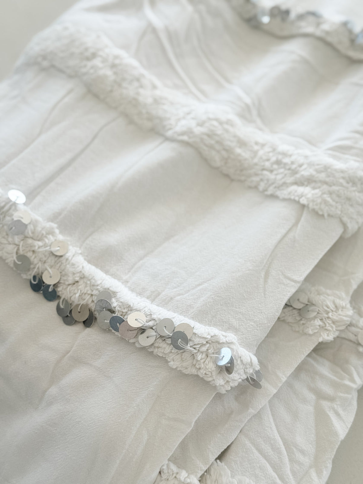 Harper Moroccan Wedding Throw – White
