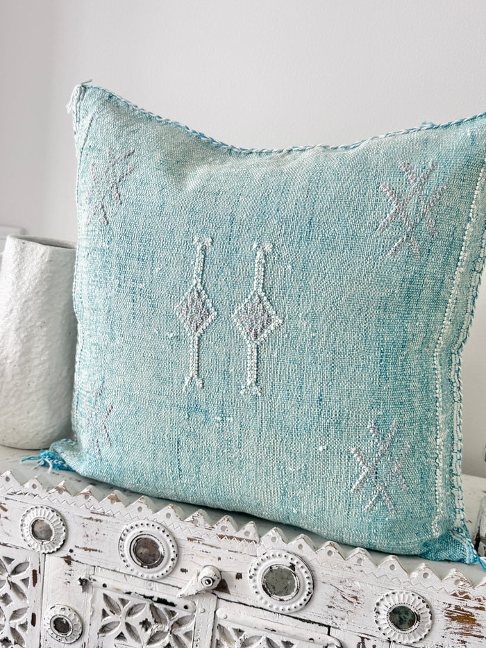 Cactus Silk Square Cover - Sq451
