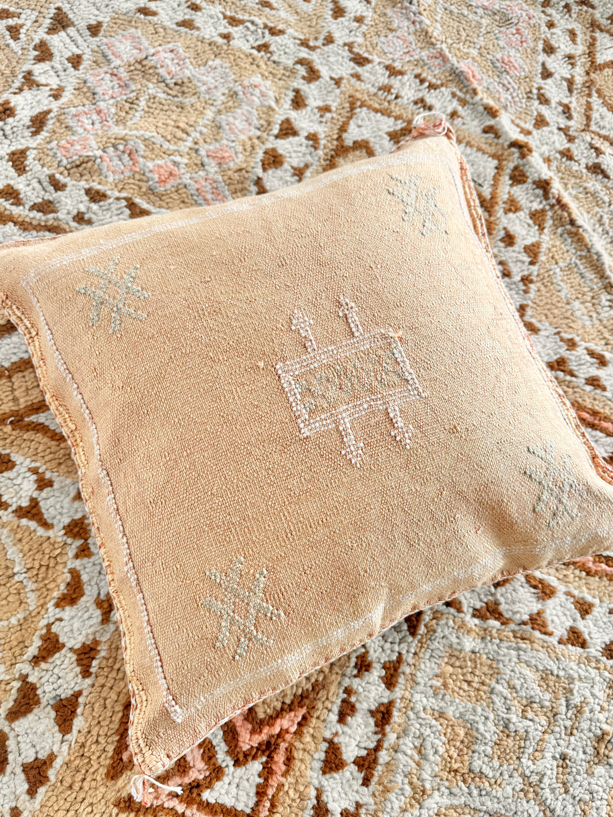Cactus Silk Square Cover - Sq434