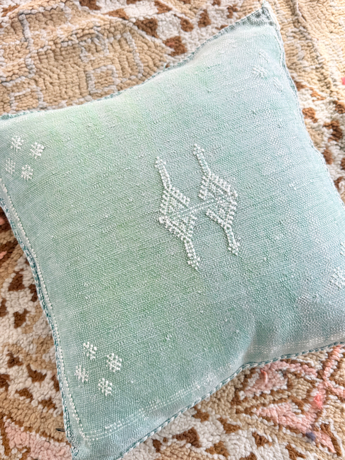Cactus Silk Square Cover - Sq463
