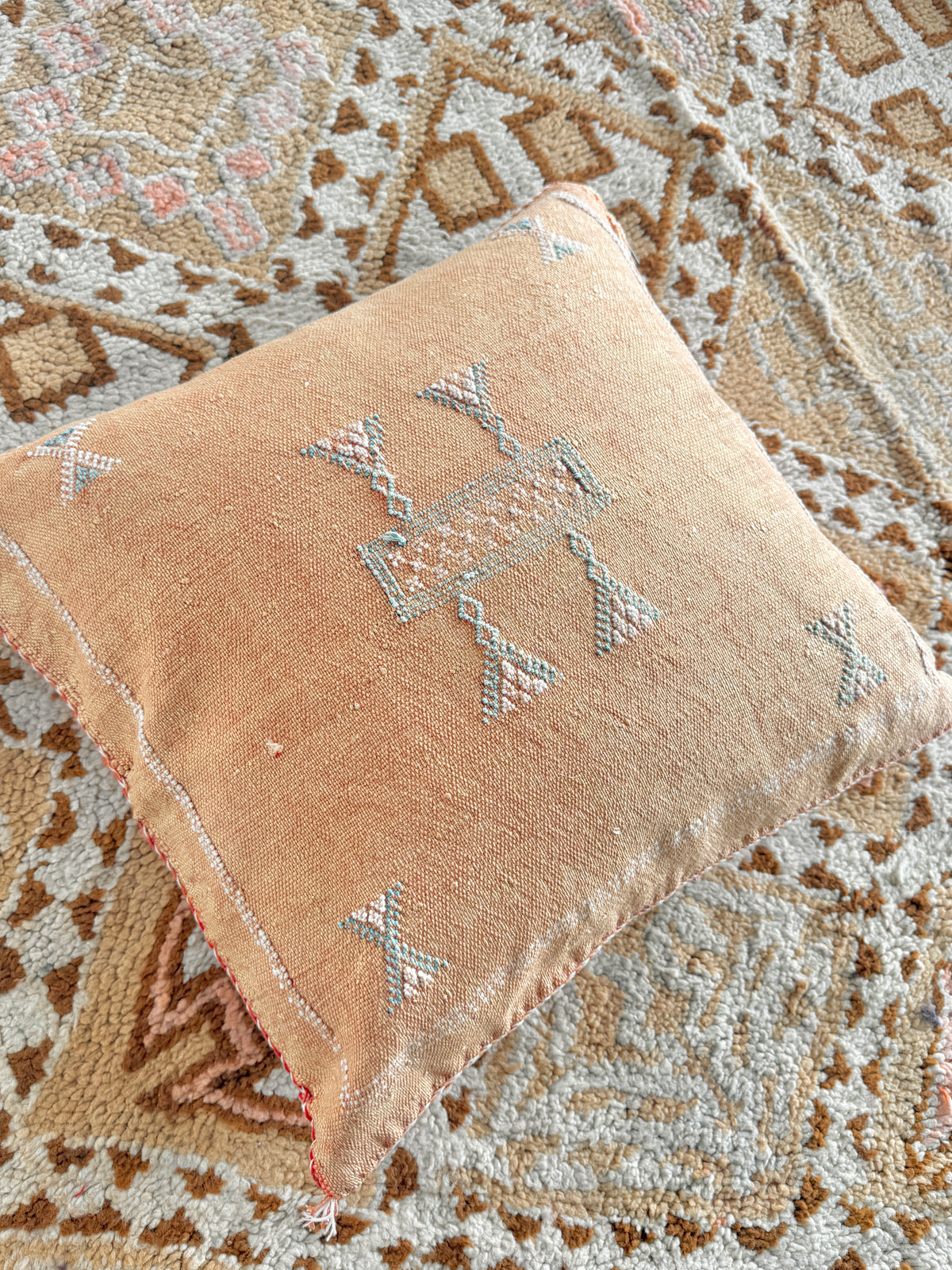 Cactus Silk Square Cover - Sq431