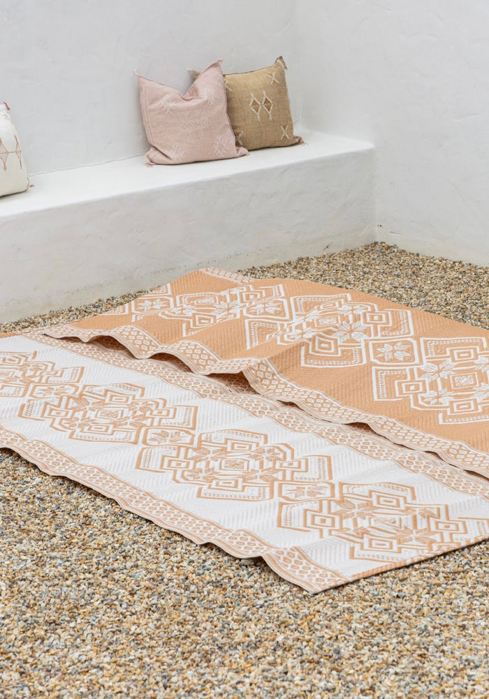 Recycled Outdoor Mat 15 Lorenzo Star ~ Small 1.8 x 1.8