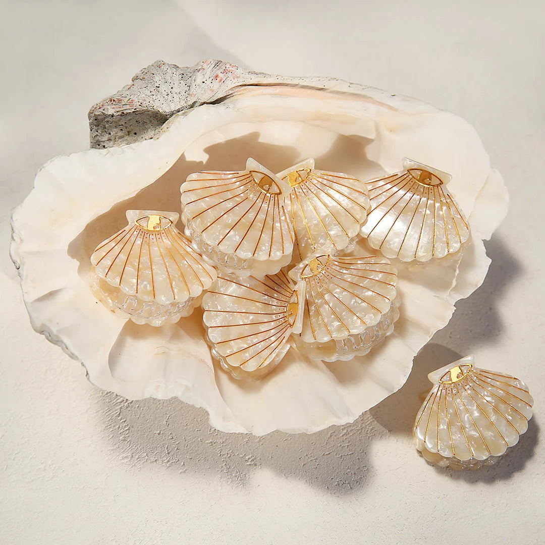 Hair Clip Claw Small Shell white