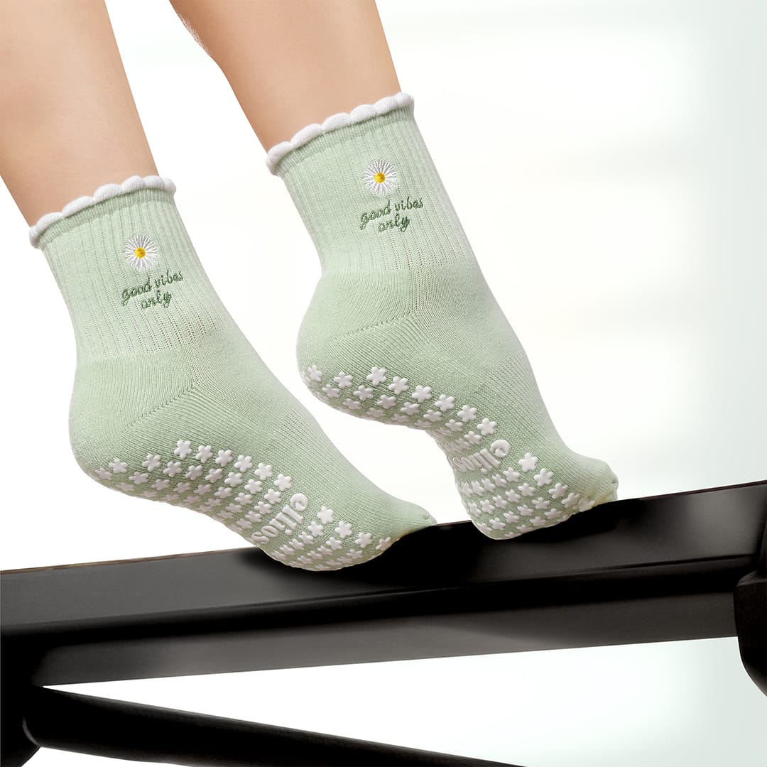 Pilates Grip Socks - Good Vibes Only