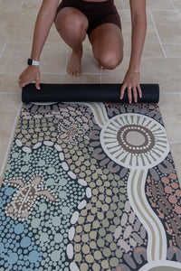 Premium Yoga Mat & Carry Strap Buggeiri (Open Land)