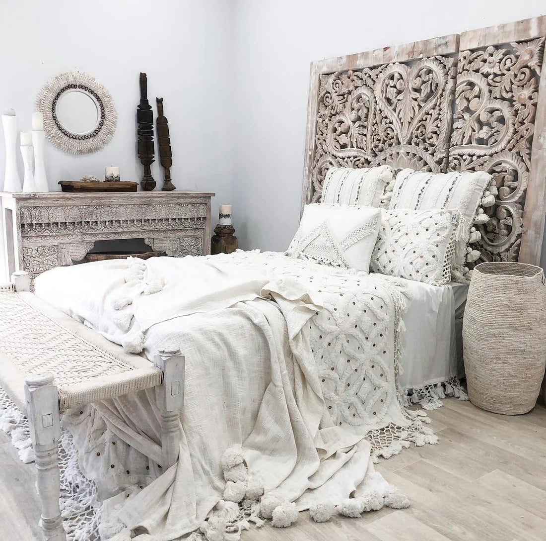 White Maklak Tassel Throw Standard